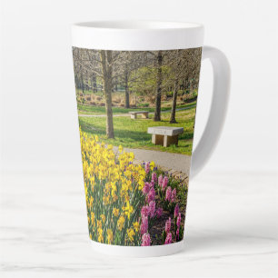 Tasse Latte Spring Season Flower Garden