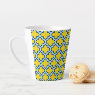 Tasse Latte Trellis jaune et bleu bébé, treillis, Quatrefoil