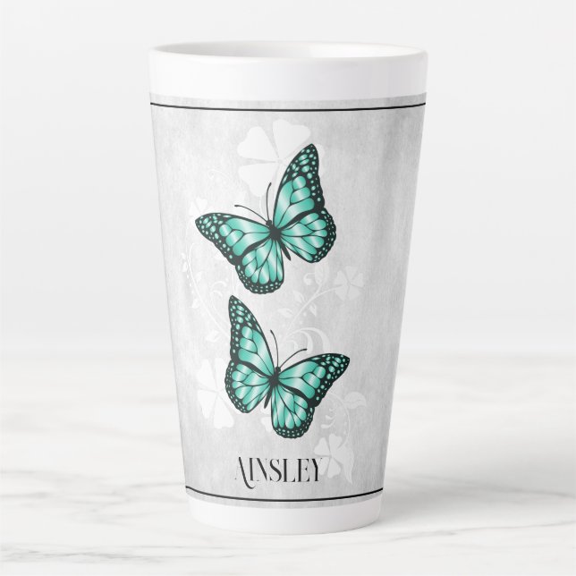 Tasse Latte Turquoise papillon floral latte personnalisée (Devant)