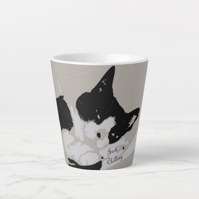 Tasse Latte Tuxedo Chilling de chat (Devant)