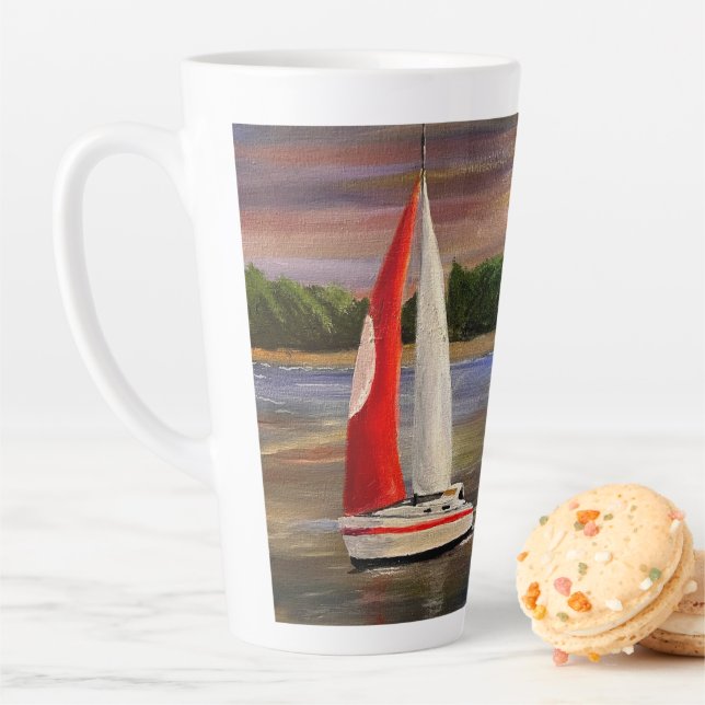 Tasse Latte Une voile coucher de soleil, par Gary Poling (En situation)