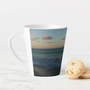 Tasse Latte Vagues s'écrasant au paysage de Sunset Beach