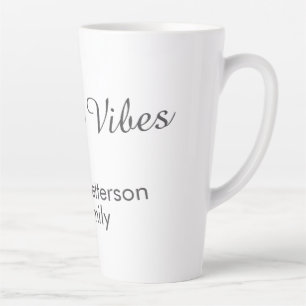 Tasse Latte Vibrations joyeuses rouge Noël ajouter nom de fami