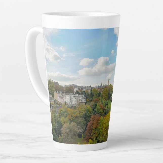Tasse Latte voyage au Luxembourg (Angle gauche)