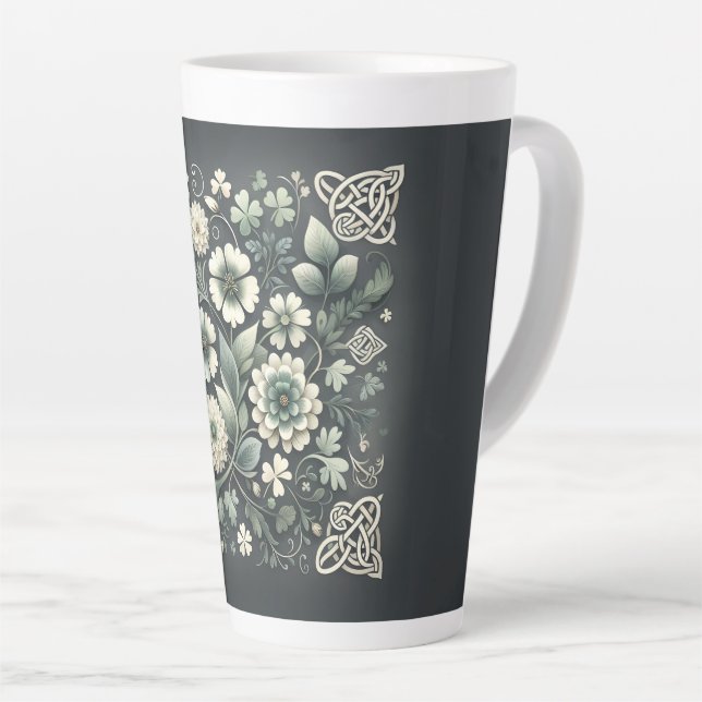 Tasse Latte Whispered Clover Knotwork Garden (Angle droit)