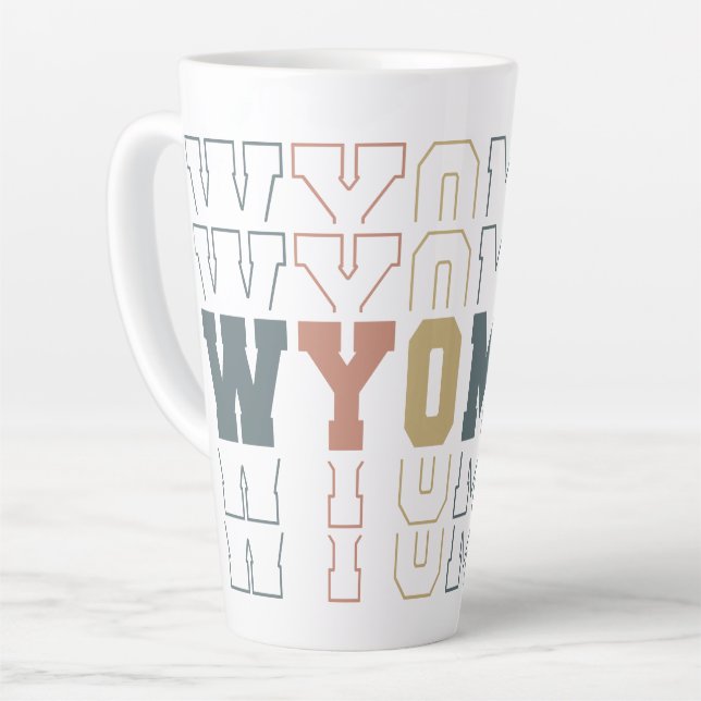 Tasse Latte Word Art Wyoming empilé (Angle gauche)