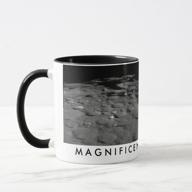 Tasse magnifique de lune de désolation (Gauche)