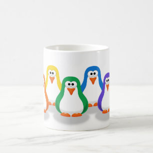 Tasse mignonne de pingouins d'arc-en-ciel