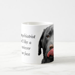 Tasse noire de la tasse   de labrador retriever