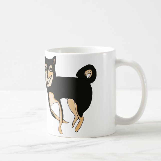 Tasse noire et bronzage drôle et mignonne de chien (Droite)