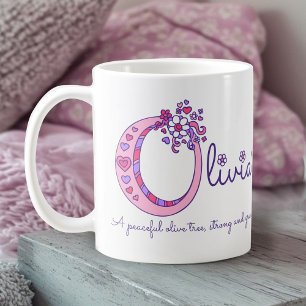 Tasse nommée initiale d'art de rose de