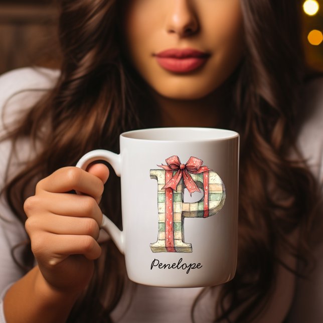 Tasse P Monogramme de Noël Personnalisée (Personalized Festive Christmas Monogram P Mug)