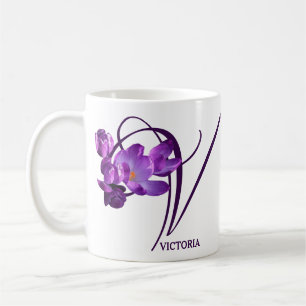 Tasse personnalisable Victoria nom floral crocus v