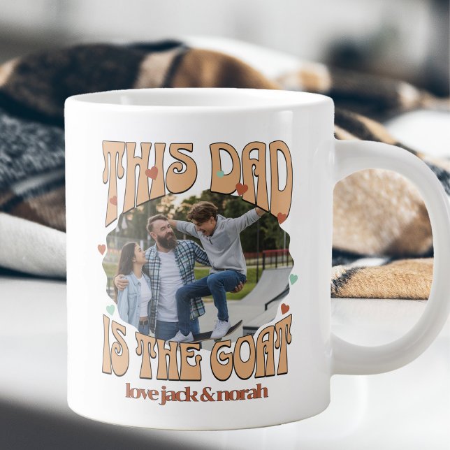 Tasse Photo Rétro Ce Papa est la Chèvre (Giant GOAT mug for greatest dad of all time)