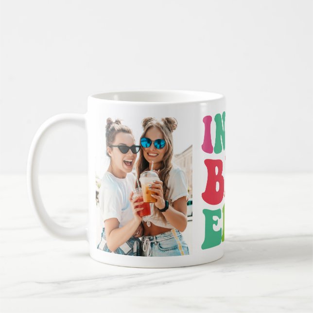 Tasse photo rétro personnalisée « In My BFF Era » (Gauche)