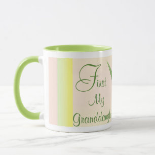 Tasse pour la petite-fille d'abord et pour