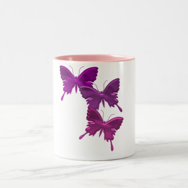 Tasse pourpre de conception de papillon (Centre)