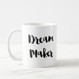 Tasse rêveuse de thé de café de preneur d'actio