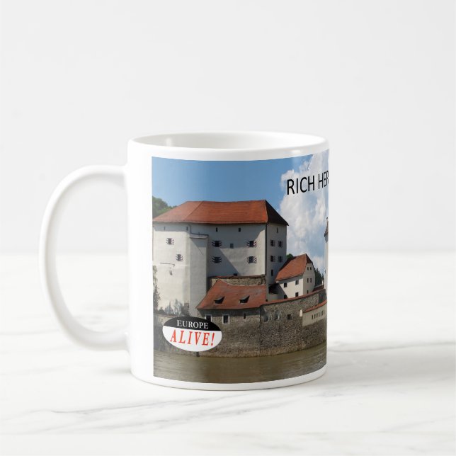 Tasse riche d'héritage (Gauche)