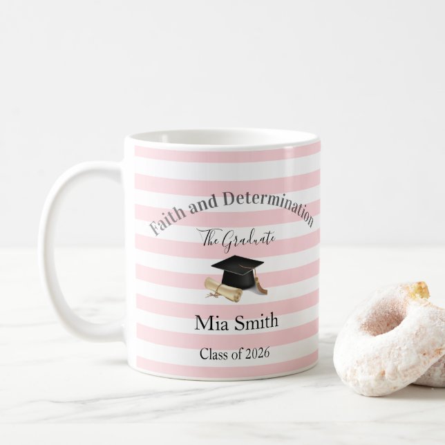 Tasse rose et blanche à rayures Diplômé 2026  (Avec donut)