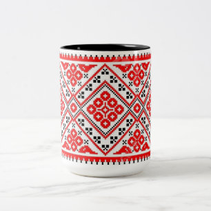 Tasse rouge des soleils de broderie de Vyshyvanka