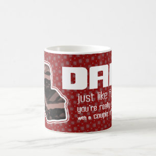Tasse rouge foncé amusante "Papa "tout comme le fu