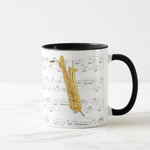 Tasse - saxophone bas avec la musique de feuille
