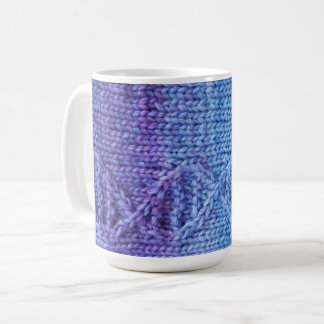Tasse violette cassée par câble d'ADN de Knit de