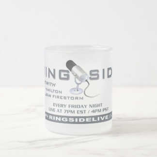 Tasse vivante en verre givré de premiers rangs