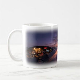 Tasse Vol orageux au-dessus des nuages crépusculai
