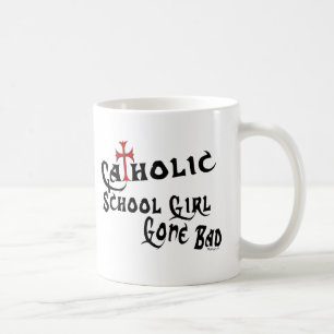 Tasses de fille d'école catholique