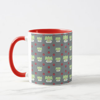 Tasses de juillet avec pierres précieuses et drago