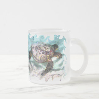 Tasses de tortue de natation