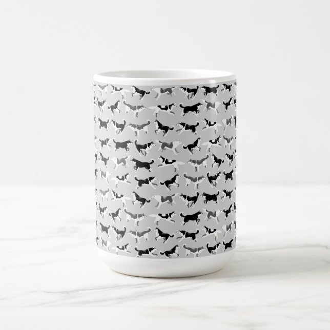 Tasses enrouées de chien de traîneau de chien de (Centre)
