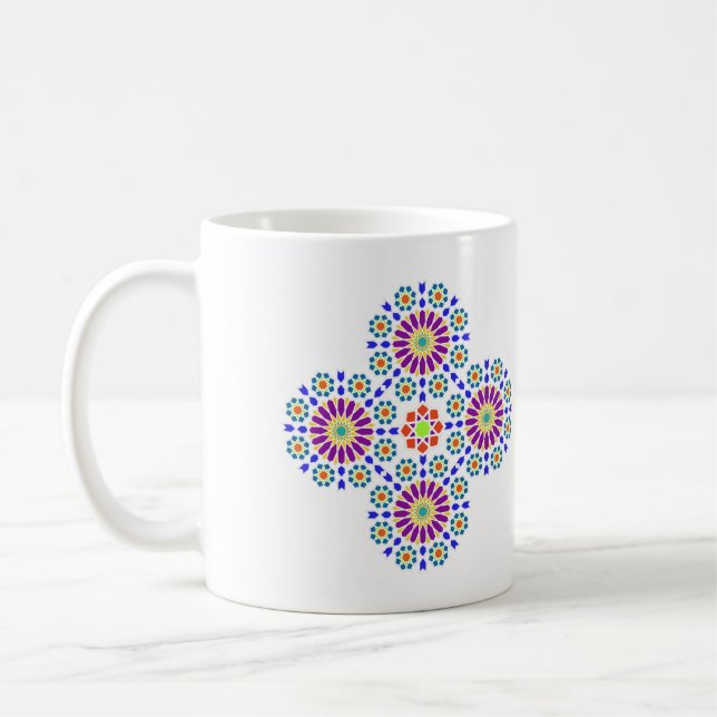 Tasses unique avec un style arabe. (Gauche)