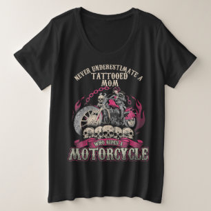 Tattoo Mom Biker ne sous-estime jamais la moto