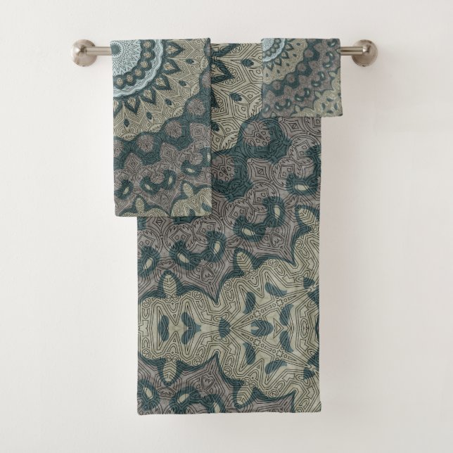 Taupe et Mandala Turquoise avec symétrie tribale (En situation)