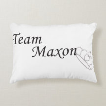 "Team Maxon" La sélection par Kiera Cass Coussin