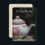 Teapot anglais vintage 90th Birthday Invitation<br><div class="desc">Personnalisable 90e anniversaire Invitation avec une belle théière anglaise vintage en couverture. Vous pouvez facilement ajouter et modifier du texte (couleur,  police,  taille et position) en cliquant sur le bouton personnaliser. Livre d'anniversaire correspondant (carnet en spirale).</div>