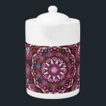 Teapot avec canneberge Mandala<br><div class="desc">Teapot au design Mandala blanc et canneberge.</div>
