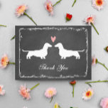 Teckels épousant les saucisses mariées du Merci |<br><div class="desc">Les silhouettes blanches de teckel avec le coeur rose sur le tableau dénomment l'arrière - plan. Le carte de remerciements du mariage de cet amoureux des chiens mignon de saucisse peut être personnalisé avec votre propre message. Un carte de remerciements parfait pour que les amants de Doxie de nouveaux mariés...</div>