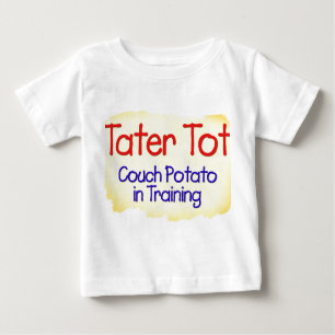 Téléphage de doigt de Tater dans le T-shirt de