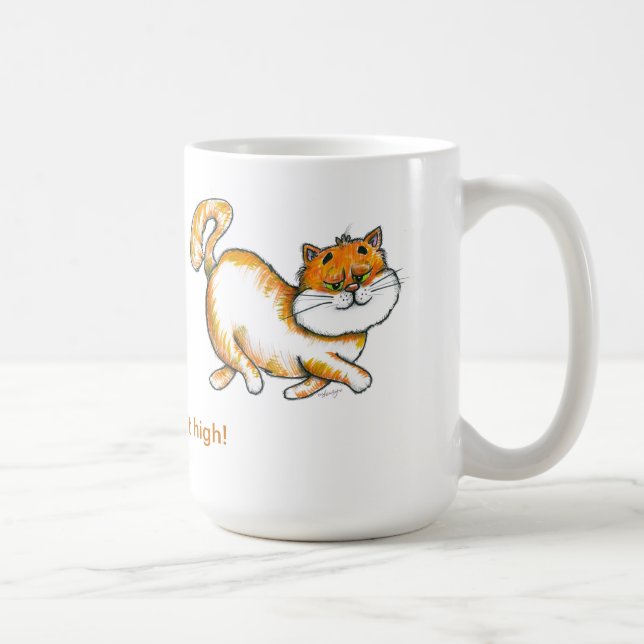 Tenez-le haute tasse de café royale de chat (Droite)