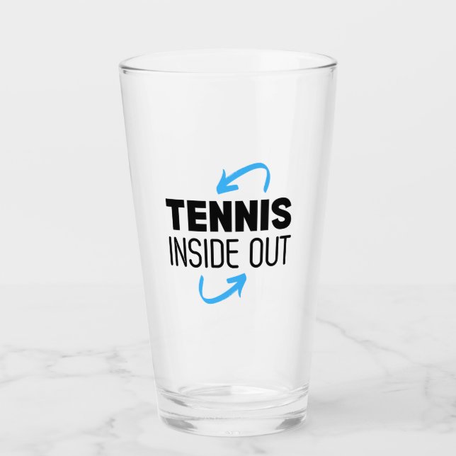 Tennis à l'envers dans une tasse en verre (Devant)
