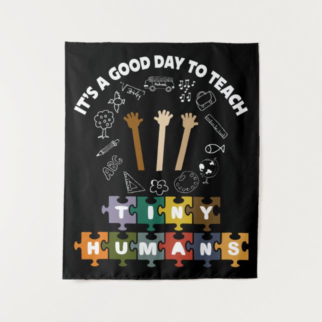 Tenture 4/4, C'est un bon jour pour apprendre de minuscule (Devant)