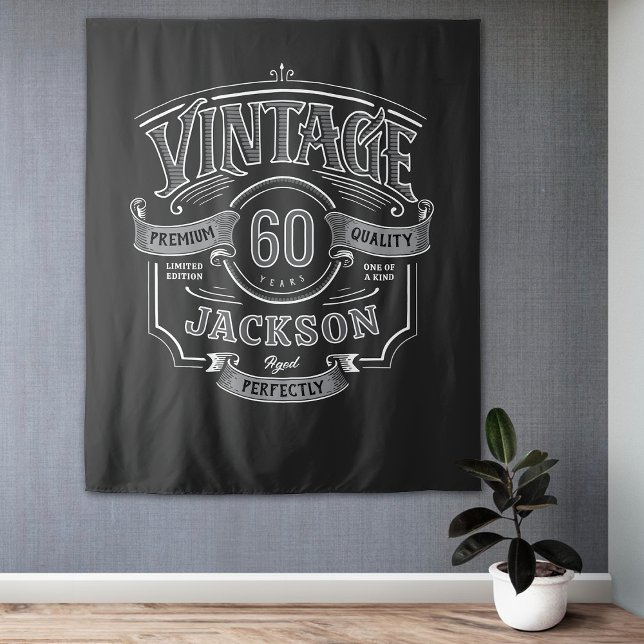 Tenture Anniversaire Noir & Blanc Vieilli à la Perfection (Black & White Vintage Aged To Perfection Birthday Tapestry)