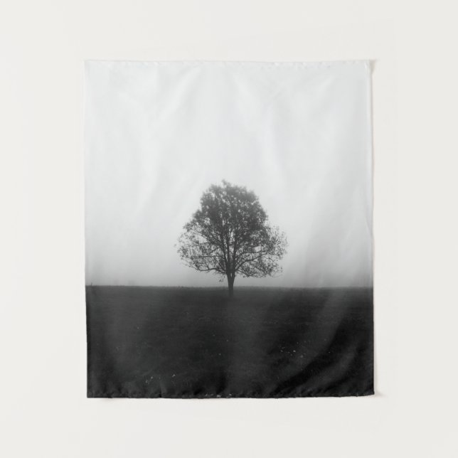 Tenture Arbre solitaire dans le brouillard noir et blanc (Devant)
