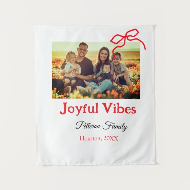 Tenture Arc rouge joyeuse Vibes ajouter nom de famille pho (Devant)