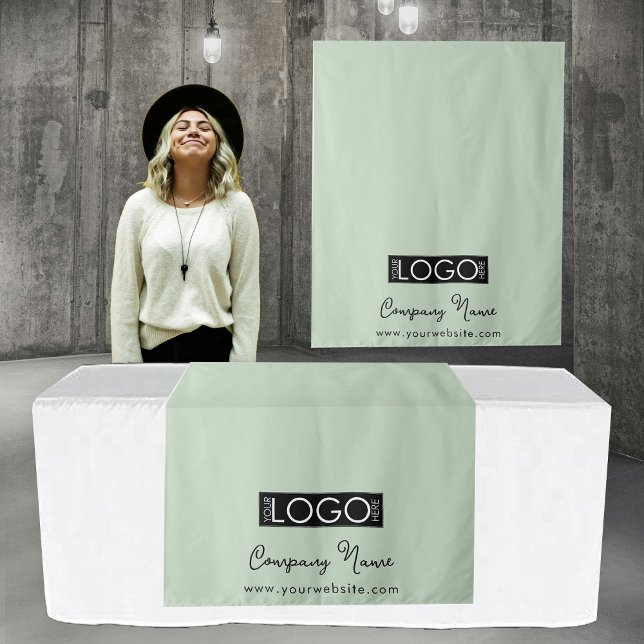 Tenture Banderole de table de logo d'entreprise verte Scri (Green Business Logo Table Runner Banner Script Tapestry)