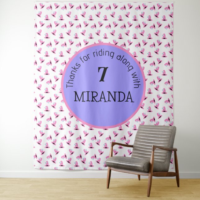 Tenture Bannière d'anniversaire Cowgirl (En situation)